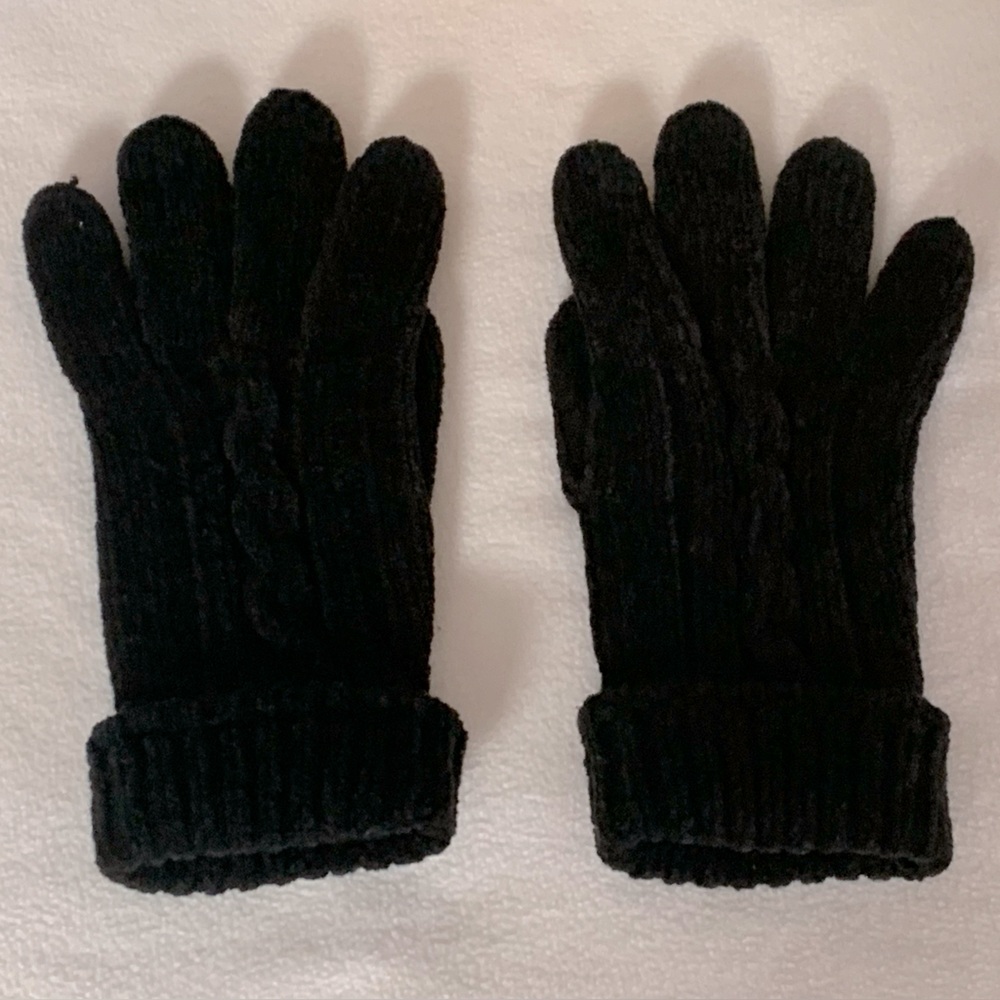 BLACK CABLE KNIT DESIGN CUFFED KNIT GLOVES